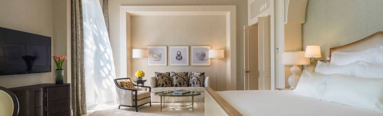 FSHJumeirahBedroomSlider.jpeg